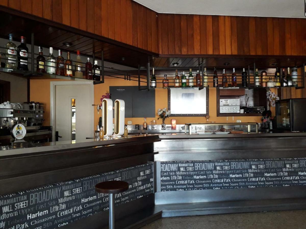 Hostal Ezequiel Los Arcos Εξωτερικό φωτογραφία