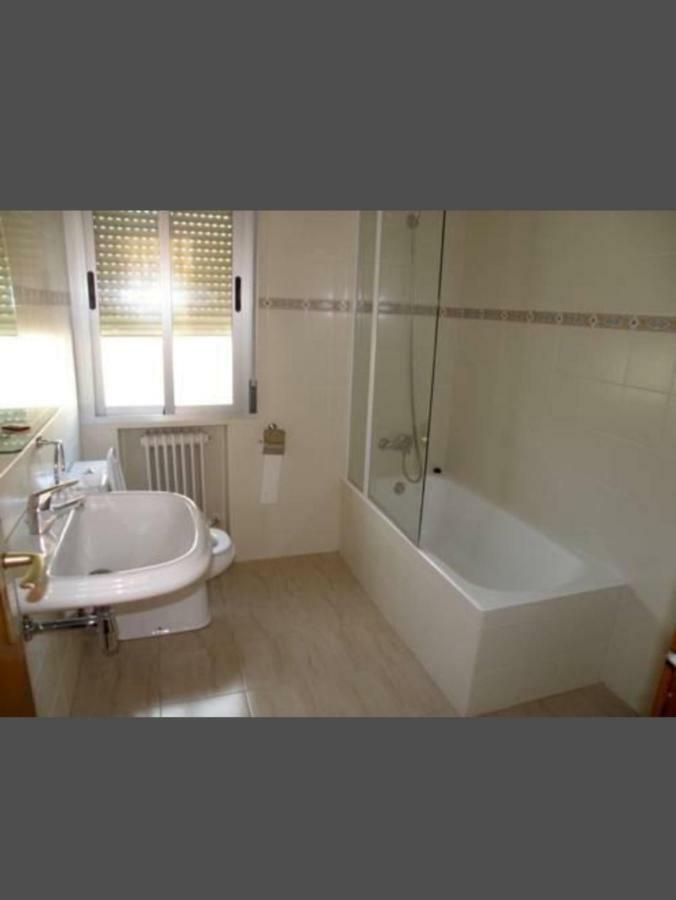 Hostal Ezequiel Los Arcos Εξωτερικό φωτογραφία